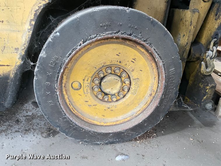 image for item IC9406 Caterpillar T45B  forklift