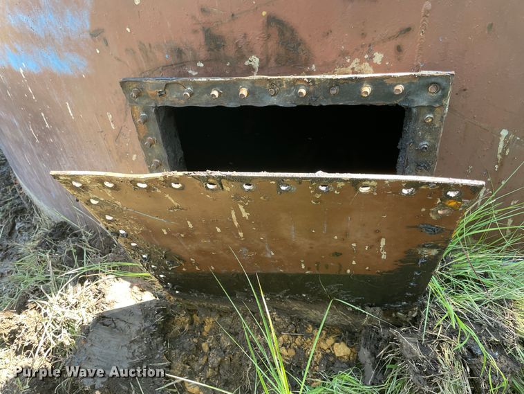 image for item IC9433 Oil storage tank