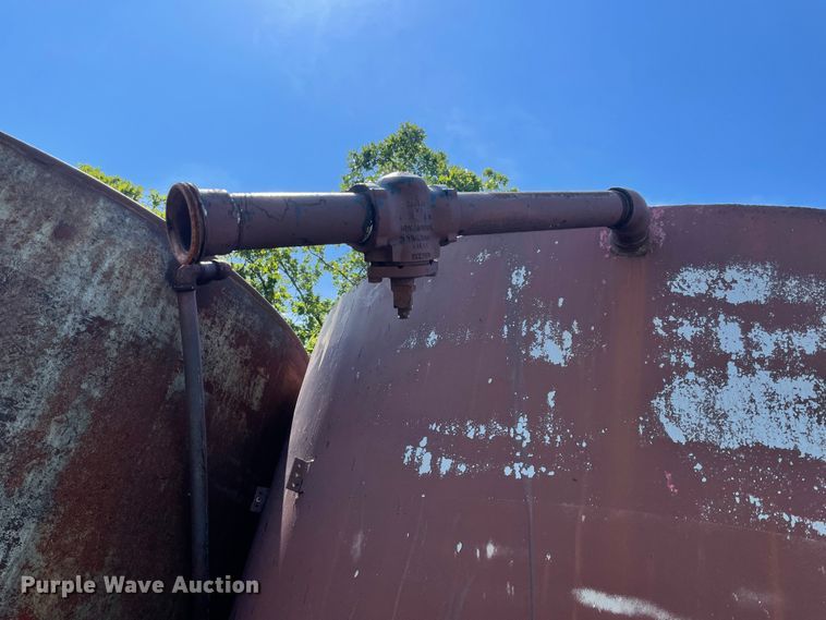 image for item IC9433 Oil storage tank