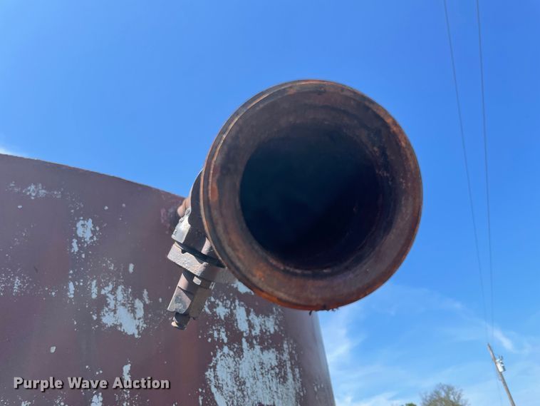 image for item IC9433 Oil storage tank