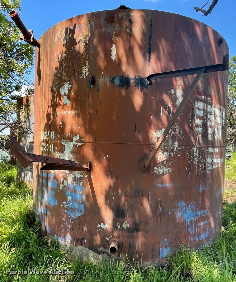 image for item IC9436 Oil storage tank