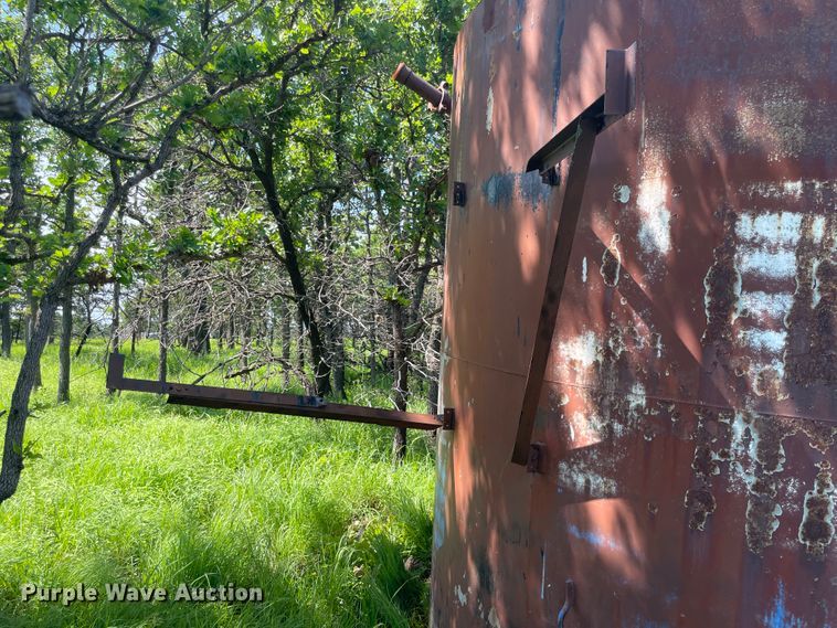 image for item IC9436 Oil storage tank