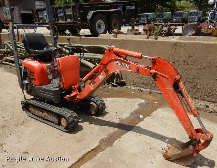 image for item ID9955 2009 Kubota K008-3  mini excavator