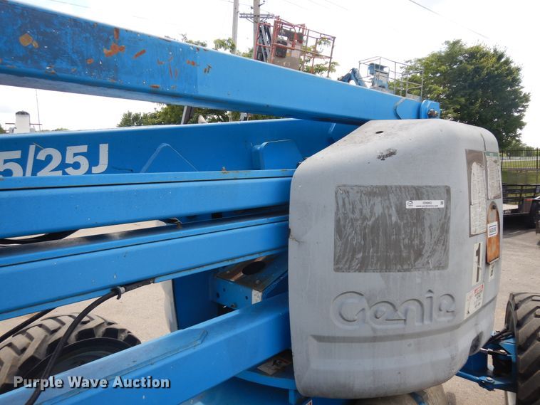 image for item ID9962 2005 Genie Z45/25  boom lift