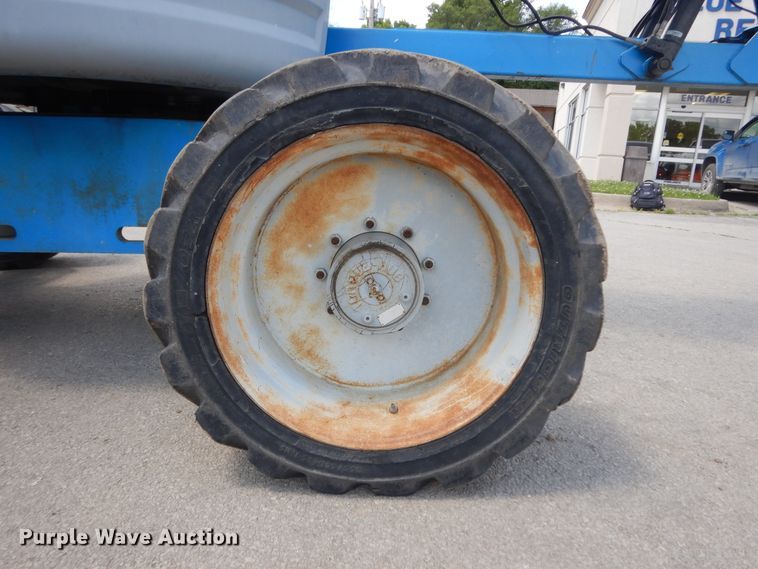 image for item ID9962 2005 Genie Z45/25  boom lift