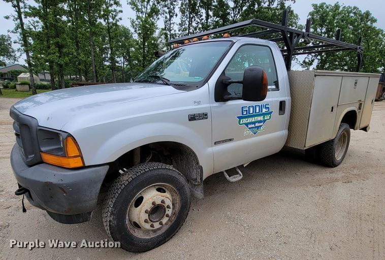 image for item IF9848 2001 Ford F550 Super Duty  utility / service truck