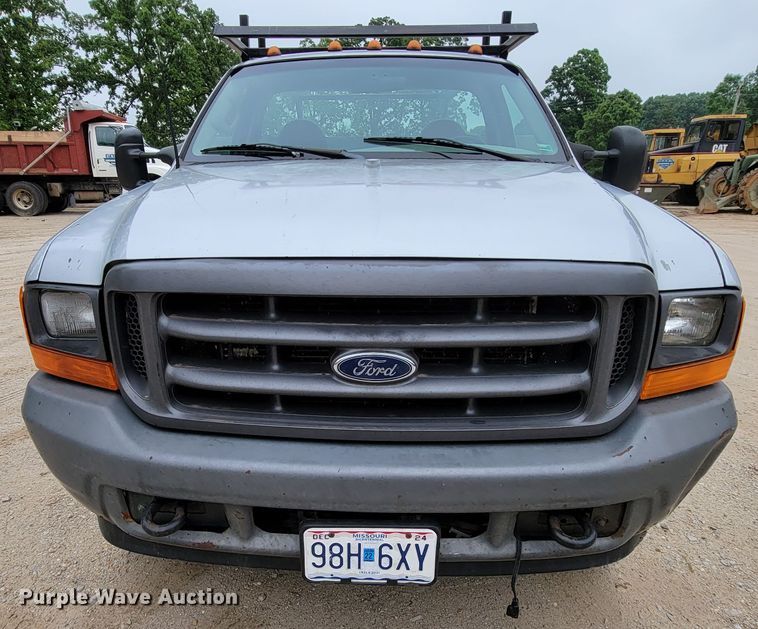 image for item IF9848 2001 Ford F550 Super Duty  utility / service truck