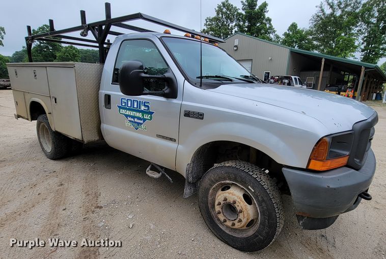 image for item IF9848 2001 Ford F550 Super Duty  utility / service truck