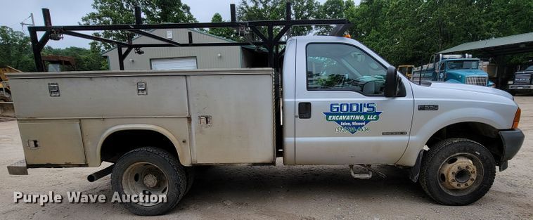 image for item IF9848 2001 Ford F550 Super Duty  utility / service truck