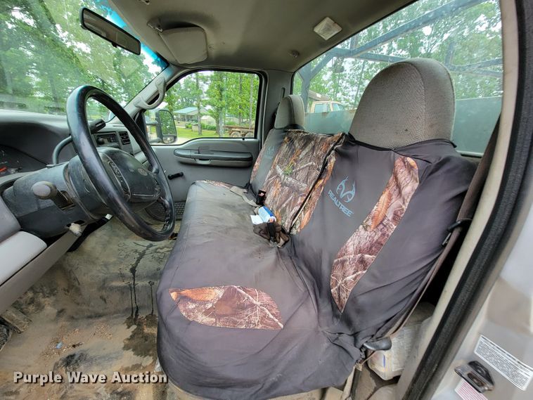 image for item IF9848 2001 Ford F550 Super Duty  utility / service truck