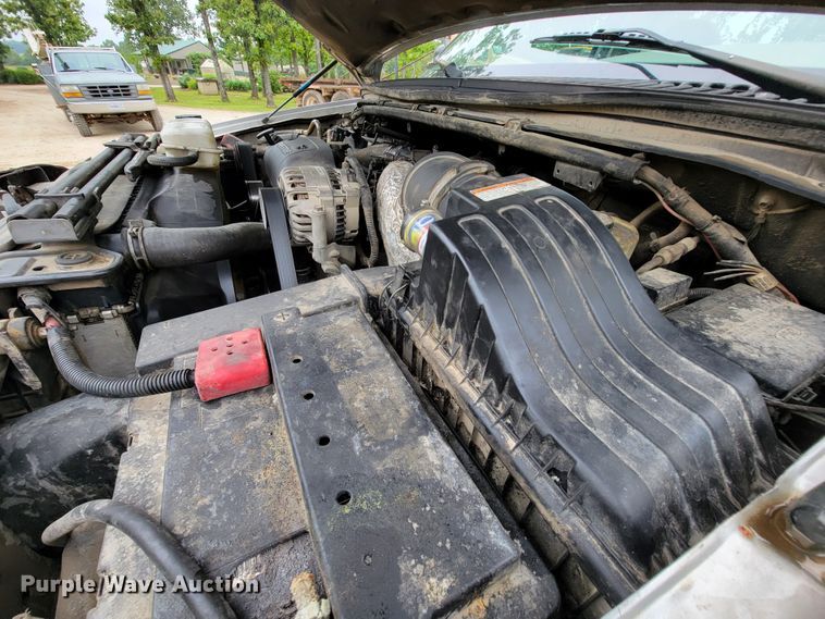 image for item IF9848 2001 Ford F550 Super Duty  utility / service truck