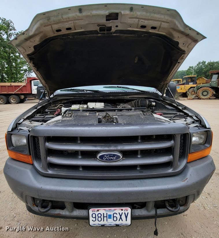 image for item IF9848 2001 Ford F550 Super Duty  utility / service truck