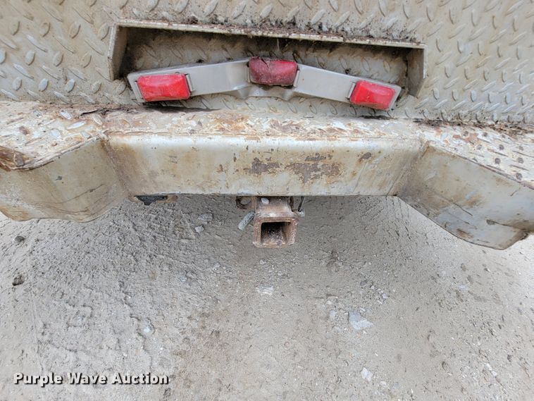 image for item IF9848 2001 Ford F550 Super Duty  utility / service truck