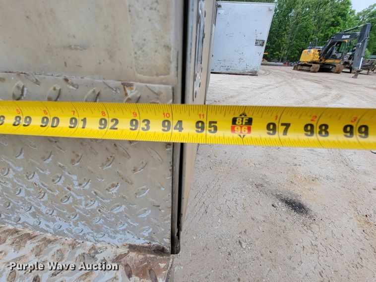 image for item IF9848 2001 Ford F550 Super Duty  utility / service truck