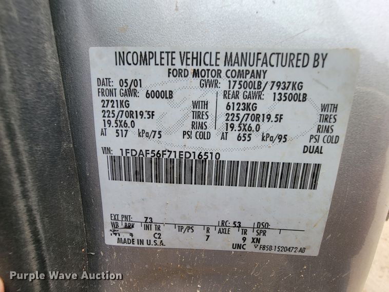 image for item IF9848 2001 Ford F550 Super Duty  utility / service truck