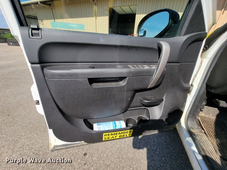 image for item IF9856 2010 Chevrolet 1500  Ext. Cab pickup truck