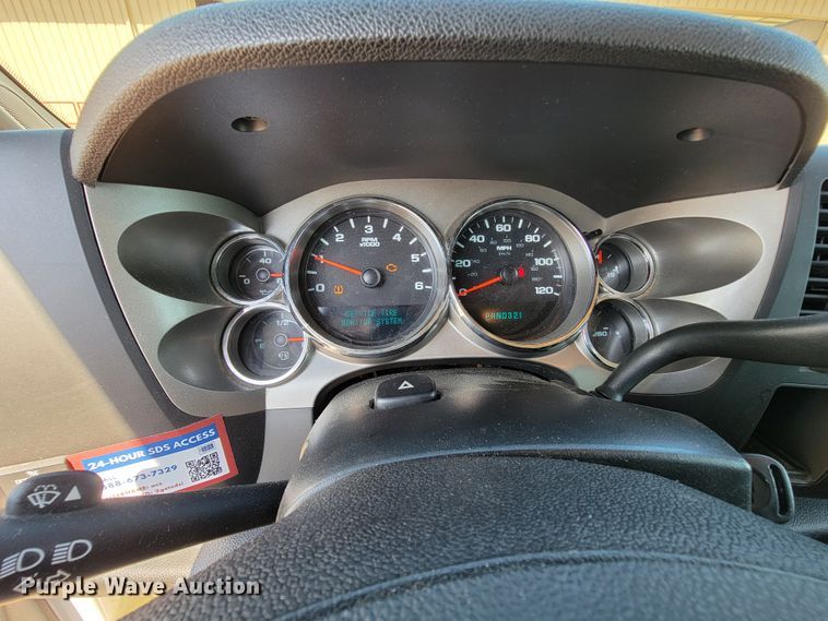 image for item IF9856 2010 Chevrolet 1500  Ext. Cab pickup truck