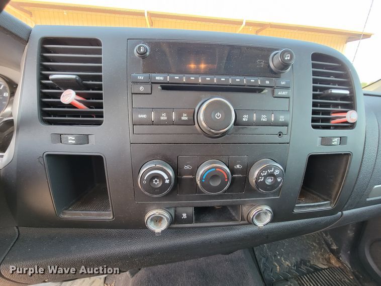 image for item IF9856 2010 Chevrolet 1500  Ext. Cab pickup truck