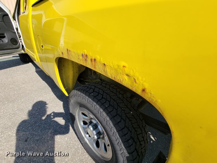 image for item IF9856 2010 Chevrolet 1500  Ext. Cab pickup truck