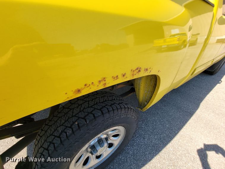 image for item IF9856 2010 Chevrolet 1500  Ext. Cab pickup truck