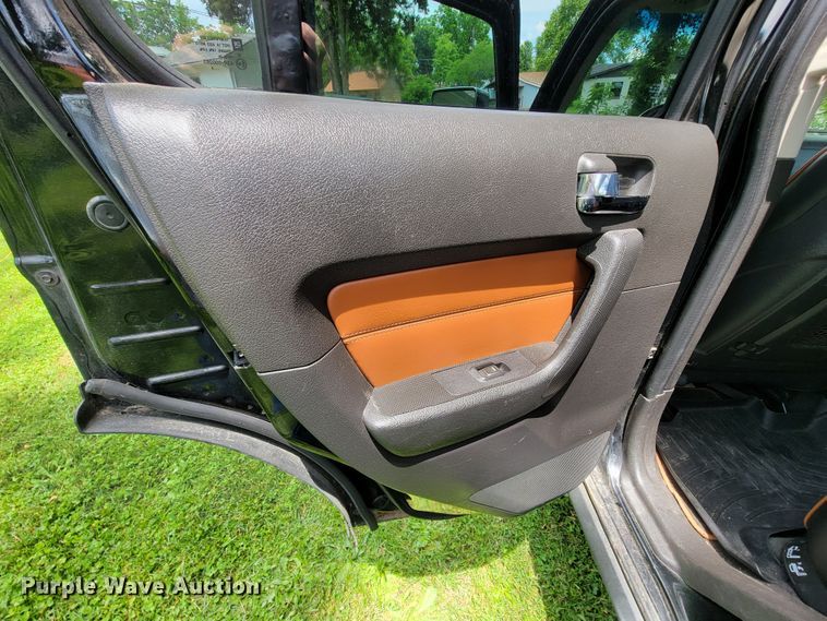 image for item IF9857 2006 Hummer H3  SUV
