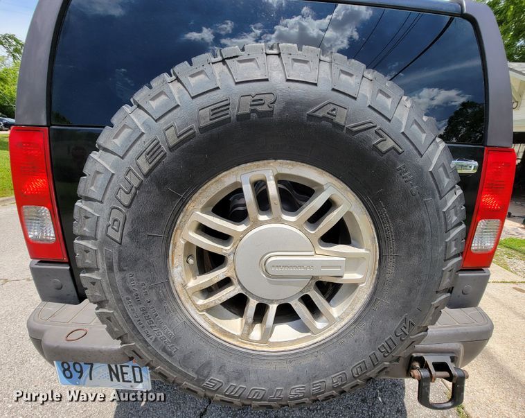 image for item IF9857 2006 Hummer H3  SUV