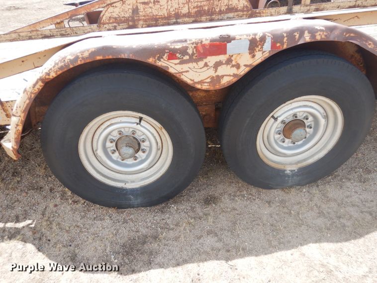 image for item IH9251 1986 Diamond  utility trailer