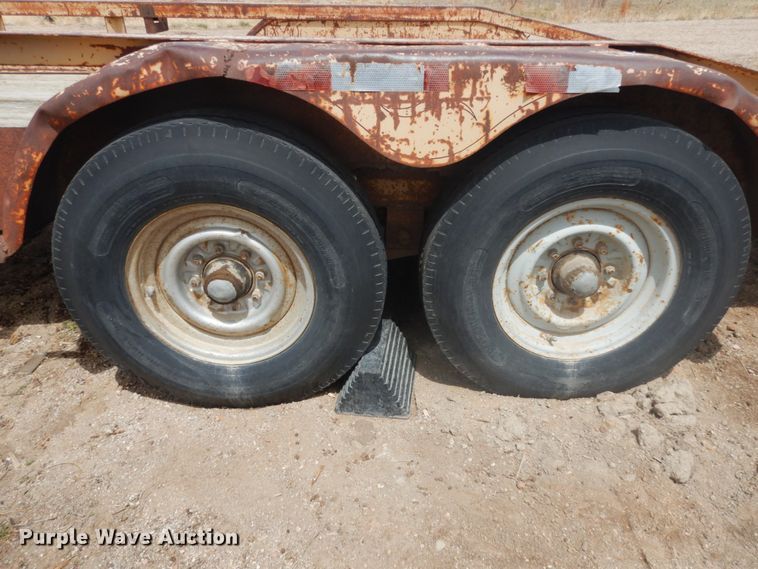 image for item IH9251 1986 Diamond  utility trailer