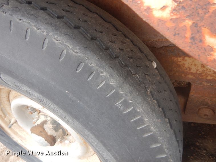 image for item IH9251 1986 Diamond  utility trailer