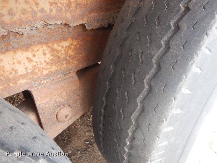 image for item IH9251 1986 Diamond  utility trailer