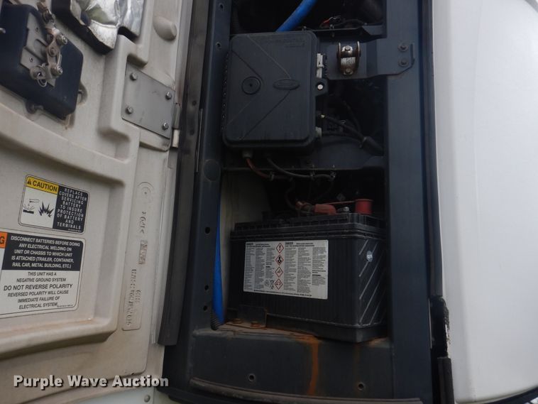 image for item IJ9410 2015 Utility  refrigerated van trailer