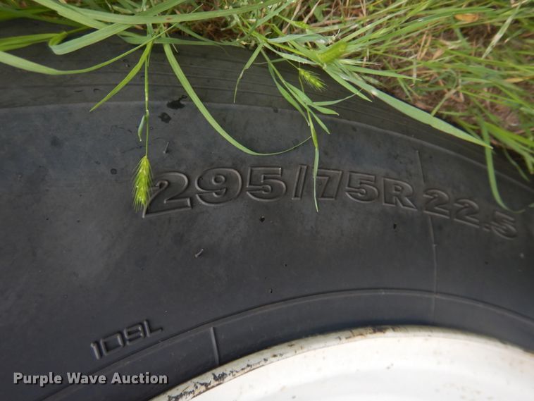 image for item IJ9410 2015 Utility  refrigerated van trailer