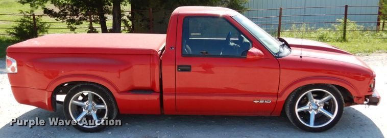 image for item IL9481 1997 Chevrolet S10  pickup truck