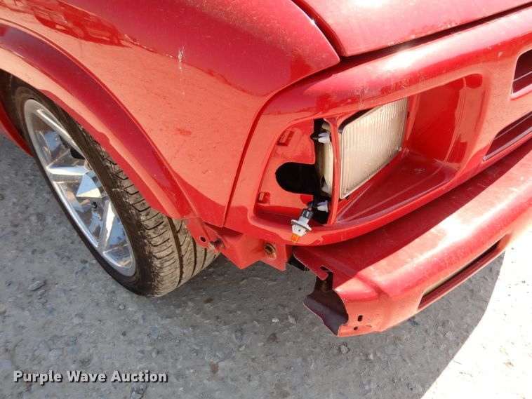 image for item IL9481 1997 Chevrolet S10  pickup truck