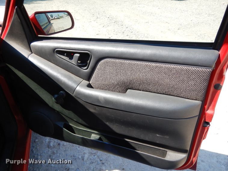 image for item IL9481 1997 Chevrolet S10  pickup truck