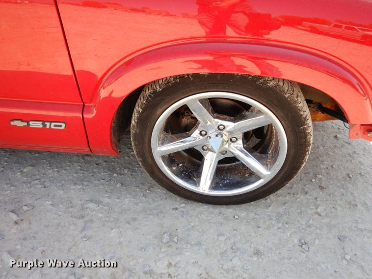 image for item IL9481 1997 Chevrolet S10  pickup truck