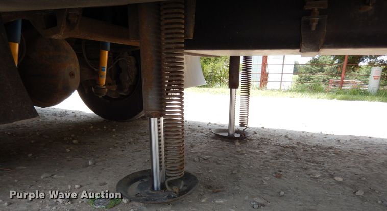 image for item IL9488 2004 Fleetwood Bounder  RV