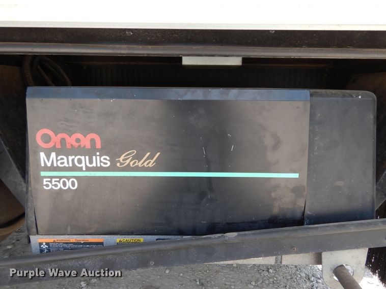 image for item IL9488 2004 Fleetwood Bounder  RV