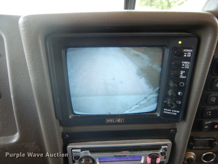 image for item IL9488 2004 Fleetwood Bounder  RV