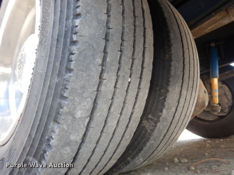 image for item IL9488 2004 Fleetwood Bounder  RV