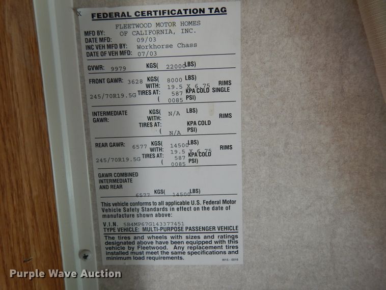 image for item IL9488 2004 Fleetwood Bounder  RV