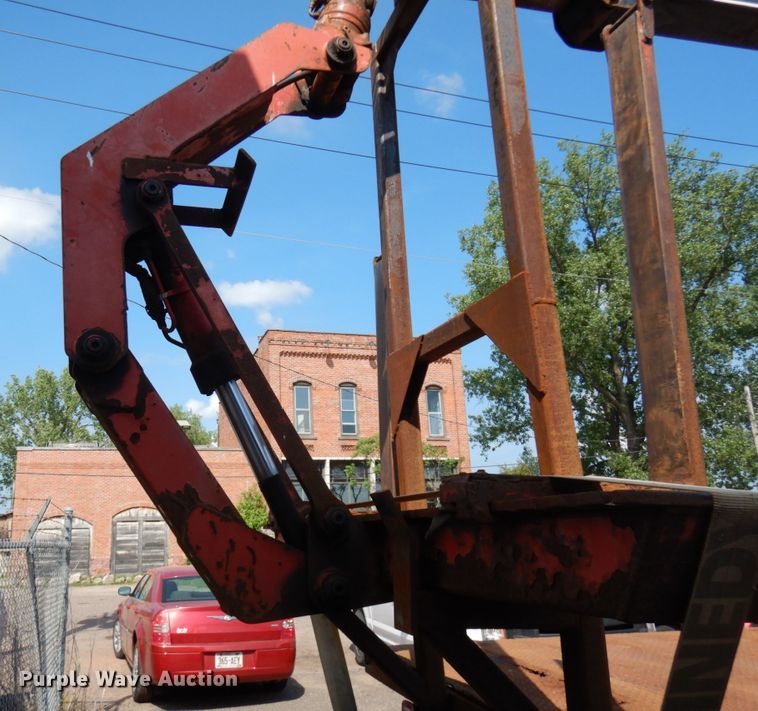 image for item IL9774 2000 Sterling LT9500  crane truck