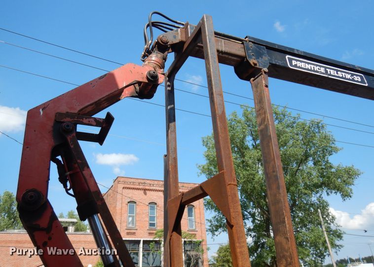 image for item IL9774 2000 Sterling LT9500  crane truck