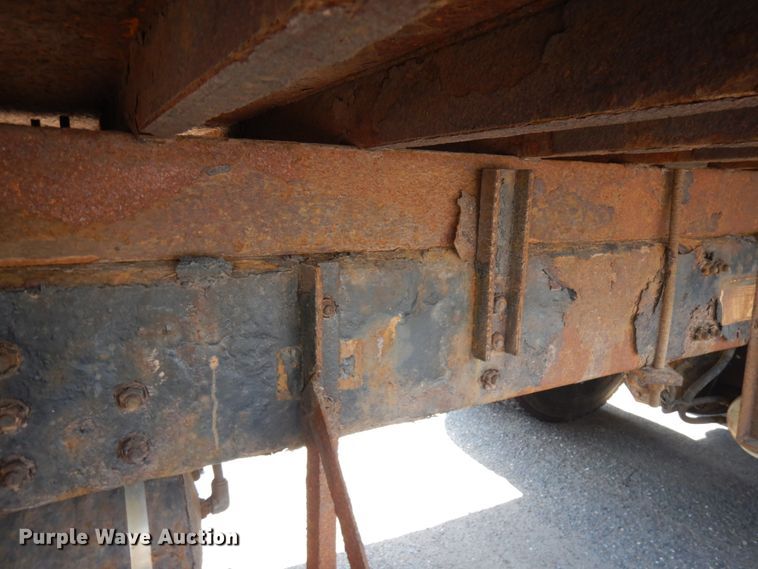 image for item IL9774 2000 Sterling LT9500  crane truck