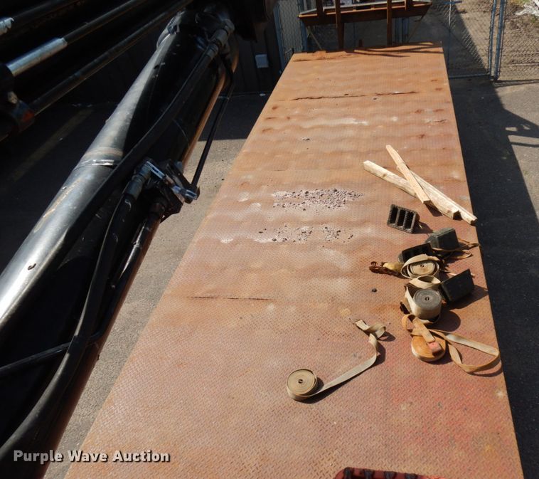 image for item IL9774 2000 Sterling LT9500  crane truck