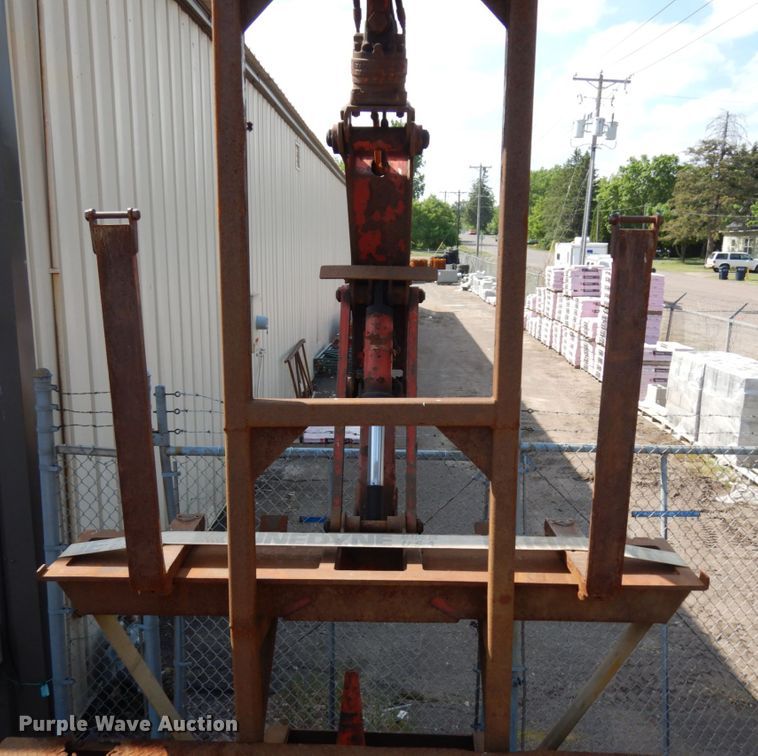 image for item IL9774 2000 Sterling LT9500  crane truck