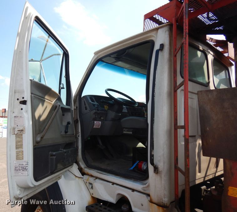 image for item IL9774 2000 Sterling LT9500  crane truck