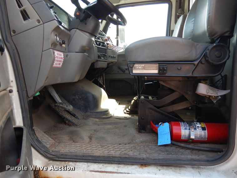 image for item IL9774 2000 Sterling LT9500  crane truck