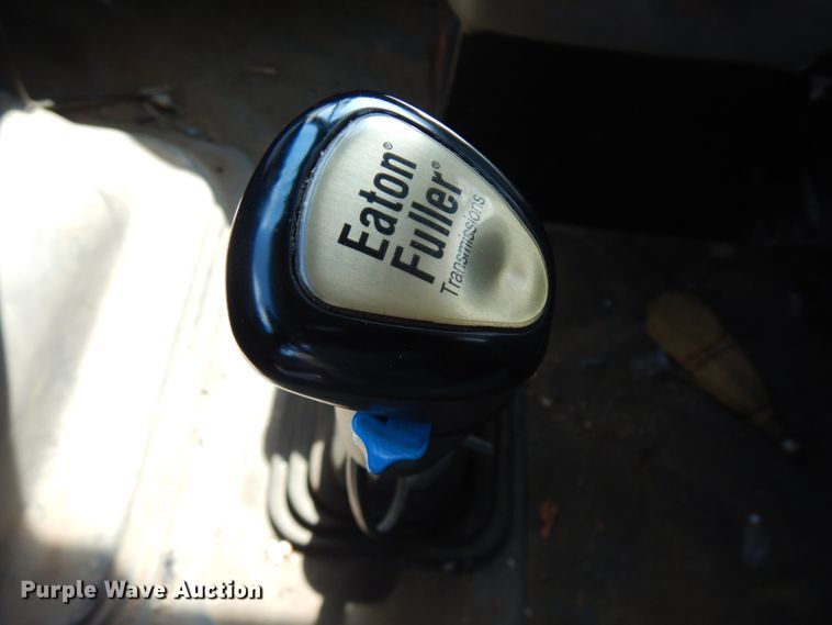 image for item IL9774 2000 Sterling LT9500  crane truck