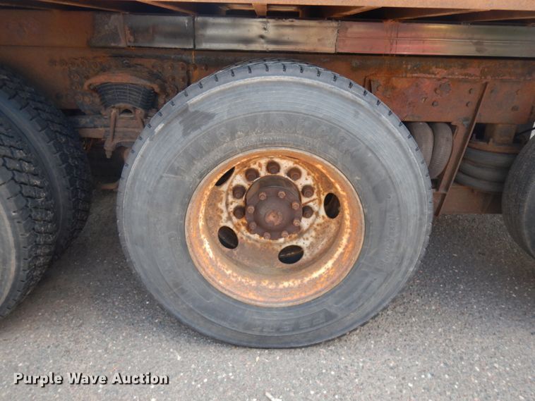 image for item IL9774 2000 Sterling LT9500  crane truck